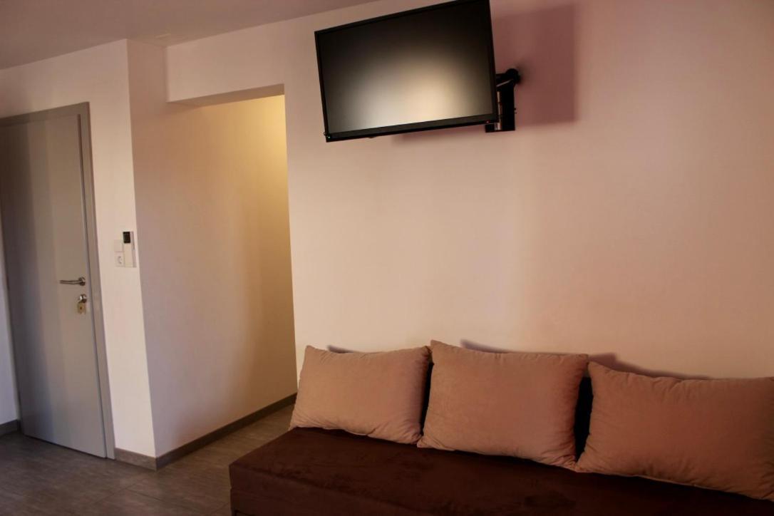 Filipovic Apartmani Медулин Экстерьер фото